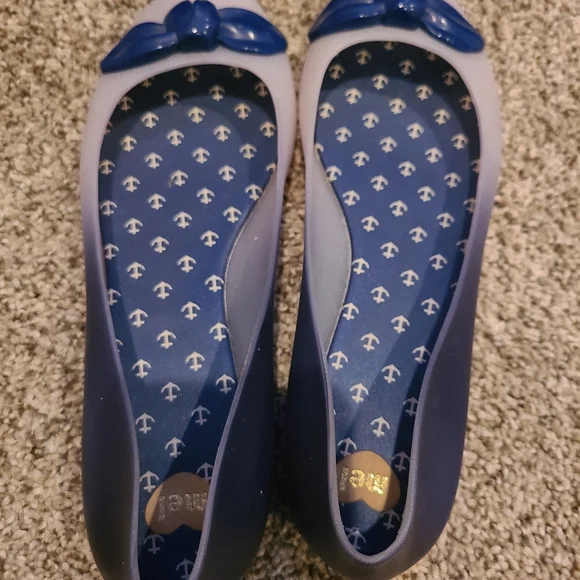 mel Dreamed by melissa Women's Pop V Ballet Flat,Blue,6 M US - Picture 7 of 10